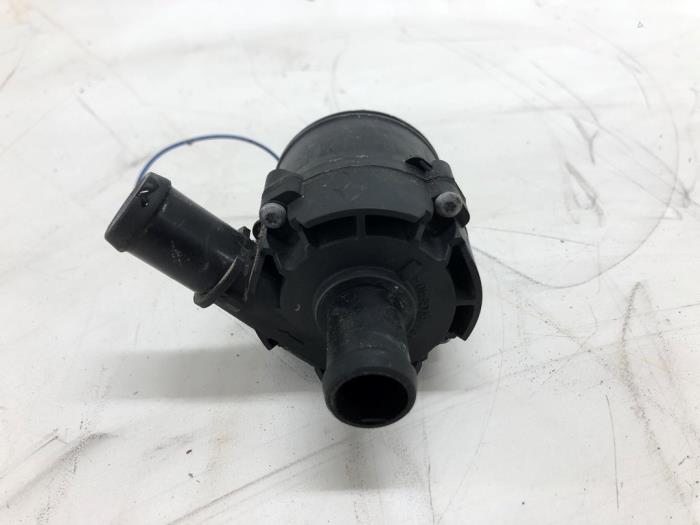 Gebruikte Waterpomp Renault Master III (EV/HV/UV/VA/VB/VD/VF/VG/VJ) 2.3 Energy dCi 180 Twin Turbo 16V FWD Prijs € 30,45 Margeregeling aangeboden door Wessel Parts & Service B.V.