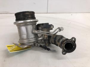 Gebruikte EGR koeler Volkswagen Passat Variant (3G5) 2.0 TDI 16V 150 Prijs € 149,00 Margeregeling aangeboden door Wessel Parts & Service B.V.
