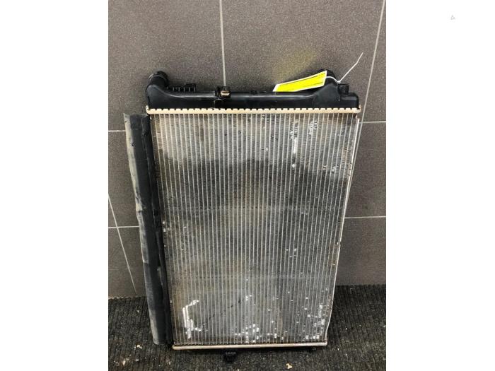 Gebruikte Radiateur Volkswagen Passat Variant (3G5) 2.0 TDI 16V 150 Prijs € 82,95 Margeregeling aangeboden door Wessel Parts & Service B.V.