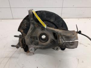 Gebruikte Fusee links-voor Volkswagen Passat Variant (3G5) 2.0 TDI 16V 150 Prijs € 125,00 Margeregeling aangeboden door Wessel Parts & Service B.V.