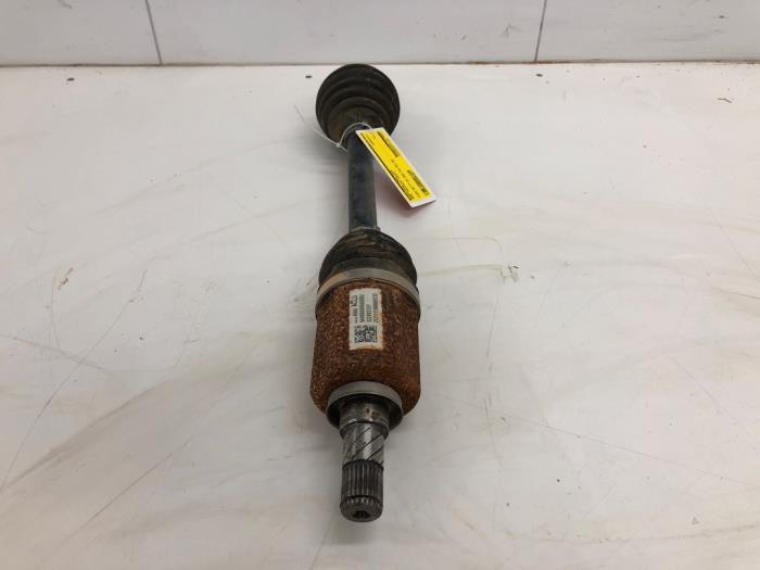 Gebruikte Aandrijfas links-voor Opel Insignia Grand Sport 1.5 CDTI 12V Prijs € 156,45 Margeregeling aangeboden door Wessel Parts & Service B.V.