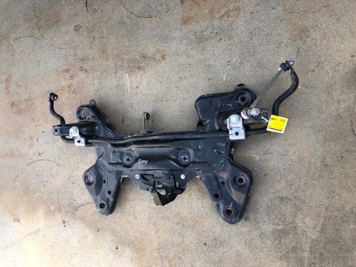 Gebruikte Subframe Peugeot 2008 (CU) 1.2 12V e-THP PureTech 130 Prijs € 103,95 Margeregeling aangeboden door Wessel Parts & Service B.V.