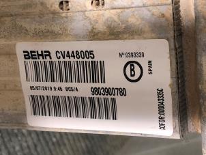 Gebruikte Intercooler Peugeot 2008 (CU) 1.2 12V e-THP PureTech 130 Prijs € 49,00 Margeregeling aangeboden door Wessel Parts & Service B.V.