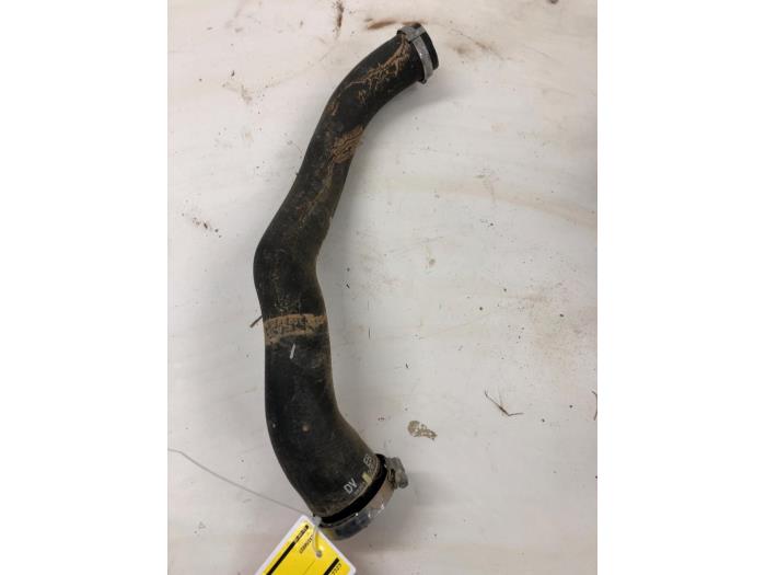 Gebruikte Intercooler Slang Opel Grandland (X) 1.2 Turbo 12V Prijs € 30,45 Margeregeling aangeboden door Wessel Parts & Service B.V.