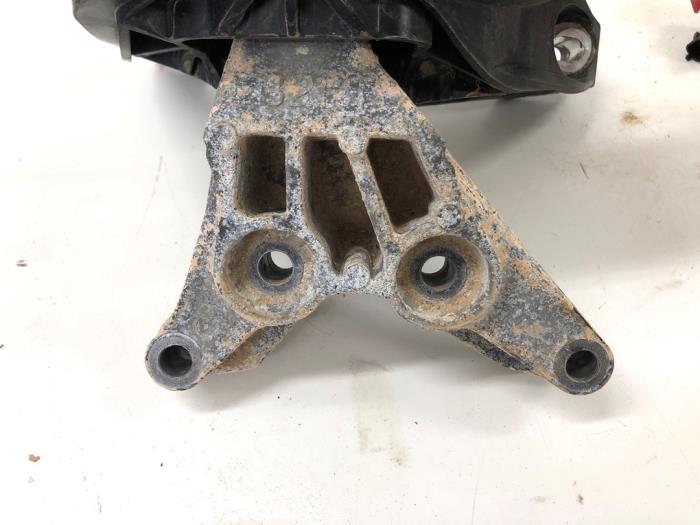 Motorsteun van een Opel Grandland (X) 1.2 Turbo 12V 2023