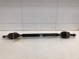 Gebruikte Aandrijfas rechts-voor Kia Cee'd (JDB5) 1.4 CRDi 16V Prijs € 149,00 Margeregeling aangeboden door Wessel Parts & Service B.V.