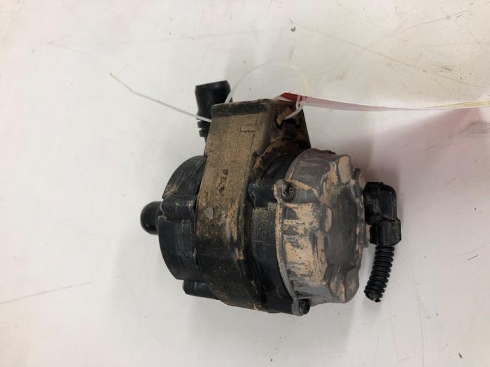 Gebruikte Waterpomp Opel Grandland (X) 1.6 Turbo 16V Hybrid Prijs € 51,45 Margeregeling aangeboden door Wessel Parts & Service B.V.