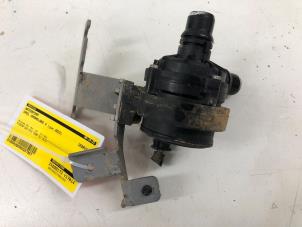 Gebruikte Waterpomp Opel Grandland (X) 1.6 Turbo 16V Hybrid Prijs € 39,00 Margeregeling aangeboden door Wessel Parts & Service B.V.