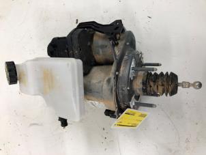 Gebruikte Hoofdremcilinder Opel Grandland (X) 1.6 Turbo 16V Hybrid Prijs € 349,00 Margeregeling aangeboden door Wessel Parts & Service B.V.