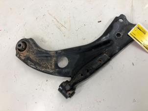 Gebruikte Draagarm rechts-voor Opel Grandland (X) 1.6 Turbo 16V Hybrid Prijs € 39,00 Margeregeling aangeboden door Wessel Parts & Service B.V.