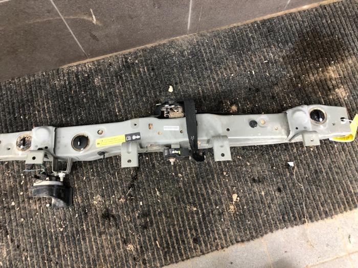 Gebruikte Frontpaneel Nissan Micra (K14) 1.0 IG-T 100 Prijs € 93,45 Margeregeling aangeboden door Wessel Parts & Service B.V.