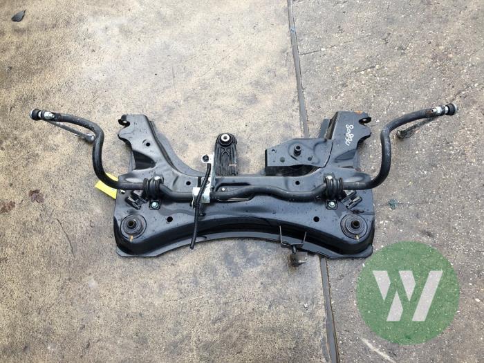 Gebruikte Subframe Nissan NV 200 (M20M) 1.5 dCi 90 Prijs € 261,45 Margeregeling aangeboden door Wessel Parts & Service B.V.
