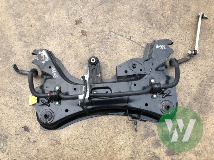 Gebruikte Subframe Nissan NV 200 (M20M) 1.5 dCi 90 Prijs € 261,45 Margeregeling aangeboden door Wessel Parts & Service B.V.