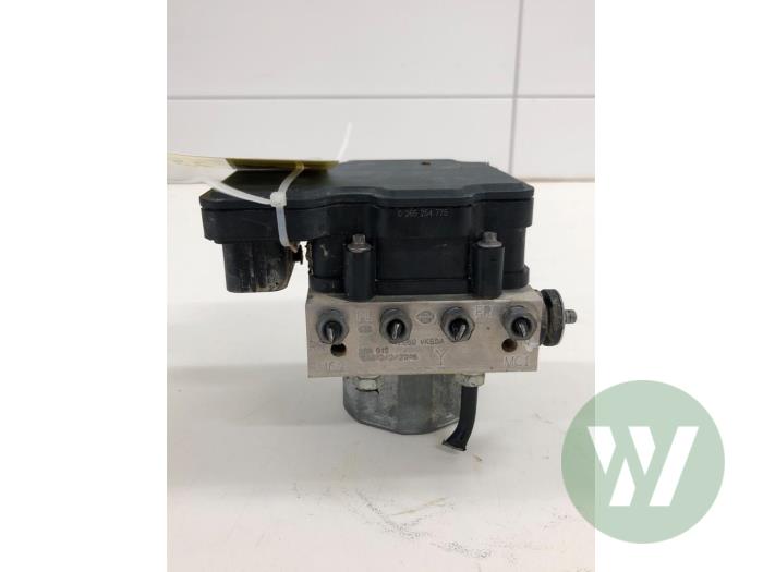 Gebruikte ABS Pomp Nissan NV 200 (M20M) 1.5 dCi 90 Prijs € 131,25 Margeregeling aangeboden door Wessel Parts & Service B.V.