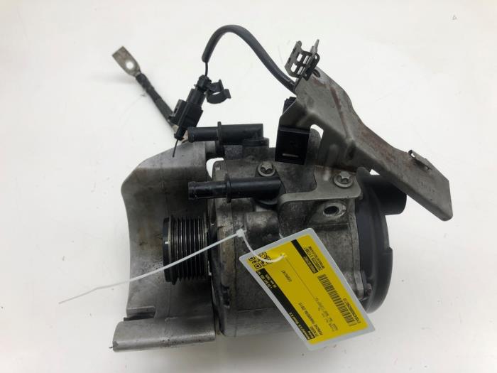 Gebruikte Dynamo Porsche Panamera (970) 3.6 V6 24V Prijs € 313,95 Margeregeling aangeboden door Wessel Parts & Service B.V.