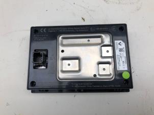 Gebruikte Draadloze oplader Renault Zoé (AG) R135 Prijs € 59,00 Margeregeling aangeboden door Wessel Parts & Service B.V.