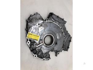 Gebruikte Distributiedeksel Porsche Cayenne II (92A) 4.2 S Diesel V8 32V Prijs € 199,00 Margeregeling aangeboden door Wessel Parts & Service B.V.