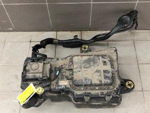 Gebruikte Adblue tank Opel Combo Cargo 1.5 CDTI 130 Prijs € 499,00 Margeregeling aangeboden door Wessel Parts & Service B.V.