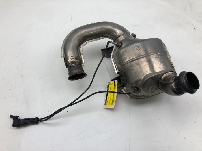 Gebruikte Katalysator Opel Vivaro 2.0 Diesel 145 Prijs € 366,45 Margeregeling aangeboden door Wessel Parts & Service B.V.