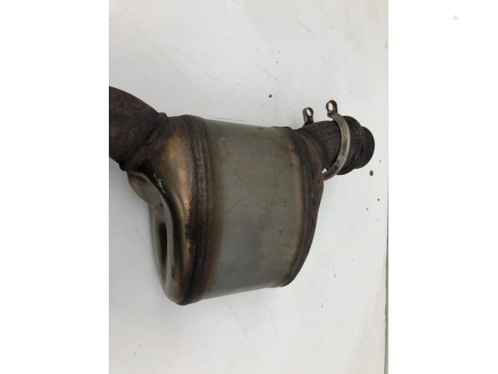 Gebruikte Uitlaat Einddemper Opel Vivaro 2.0 Diesel 145 Prijs € 236,25 Margeregeling aangeboden door Wessel Parts & Service B.V.