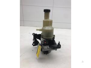 Gebruikte Pomp Servo Opel Vivaro 2.0 Diesel 145 Prijs € 499,00 Margeregeling aangeboden door Wessel Parts & Service B.V.