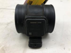 Gebruikte Luchthoeveelheidsmeter Opel Astra H Twin Top (L67) 1.8 16V Prijs € 35,00 Margeregeling aangeboden door Wessel Parts & Service B.V.