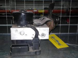 Gebruikte ABS Pomp Renault Master II (JD) 2.2 dCi 16V Prijs € 79,00 Margeregeling aangeboden door Wessel Parts & Service B.V.