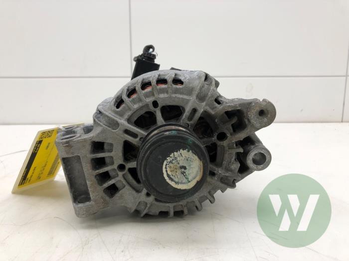 Gebruikte Dynamo Ford Kuga II (DM2) 1.5 EcoBoost 16V 150 Prijs € 72,45 Margeregeling aangeboden door Wessel Parts & Service B.V.