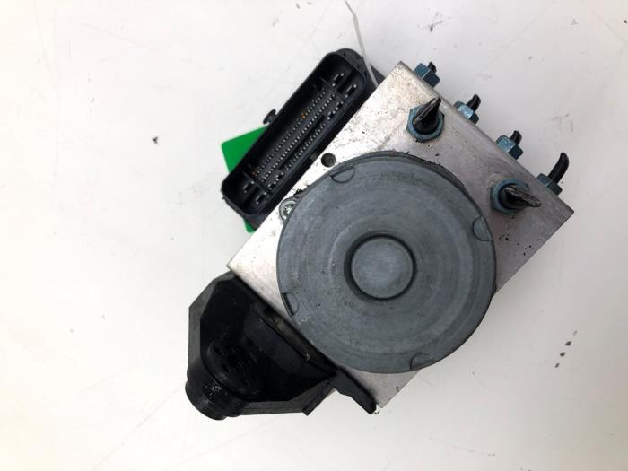 Gebruikte ABS Pomp Audi A4 Avant (B9) 1.4 TFSI 16V Prijs € 208,95 Margeregeling aangeboden door Wessel Parts & Service B.V.
