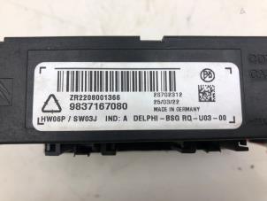 Gebruikte Trekhaak Module Opel Vivaro 2.0 Diesel 145 Prijs op aanvraag aangeboden door Wessel Parts & Service B.V.