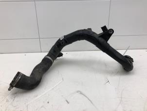 Gebruikte Intercooler Buis Volkswagen Golf VII (AUA) 2.0 GTI 16V Performance Package Prijs € 125,00 Margeregeling aangeboden door Wessel Parts & Service B.V.