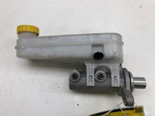 Gebruikte Hoofdremcilinder Peugeot Boxer (U9) 2.0 BlueHDi 110 Prijs € 49,00 Margeregeling aangeboden door Wessel Parts & Service B.V.