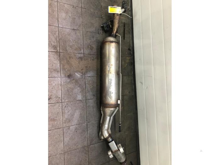 Gebruikte Roetfilter Opel Vivaro 2.0 Diesel 145 Prijs € 681,45 Margeregeling aangeboden door Wessel Parts & Service B.V.