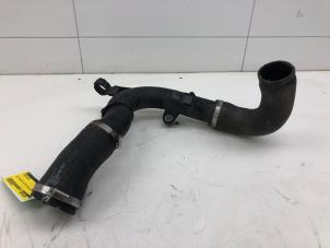 Gebruikte Intercooler Buis Volkswagen Golf VII (AUA) 2.0 GTI 16V Performance Package Prijs € 99,00 Margeregeling aangeboden door Wessel Parts & Service B.V.