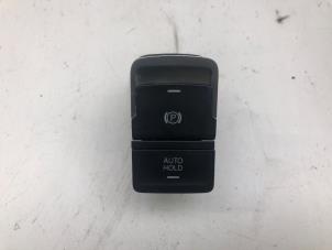 Gebruikte Handrem schakelaar Volkswagen Golf VII (AUA) 2.0 GTI 16V Performance Package Prijs € 29,00 Margeregeling aangeboden door Wessel Parts & Service B.V.