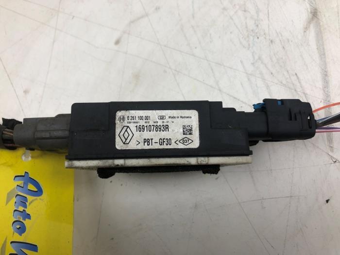 Brandstofpomp module van een Renault Master III (EV/HV/UV/VA/VB/VD/VF/VG/VJ) 2.3 dCi 150 16V FWD 2021