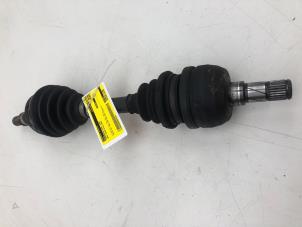 Gebruikte Steekas links-voor Opel Zafira (M75) 2.0 16V Turbo OPC Prijs € 99,00 Margeregeling aangeboden door Wessel Parts & Service B.V.