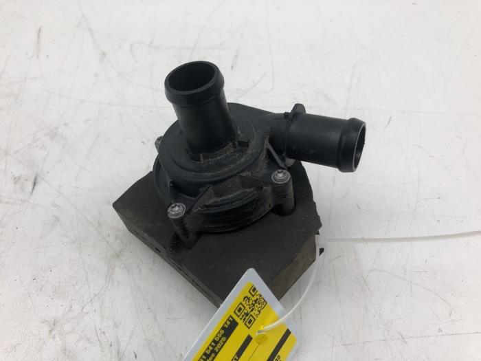 Gebruikte Waterpomp Seat Leon SC (5FC) 1.4 TSI ACT 16V Prijs € 30,45 Margeregeling aangeboden door Wessel Parts & Service B.V.