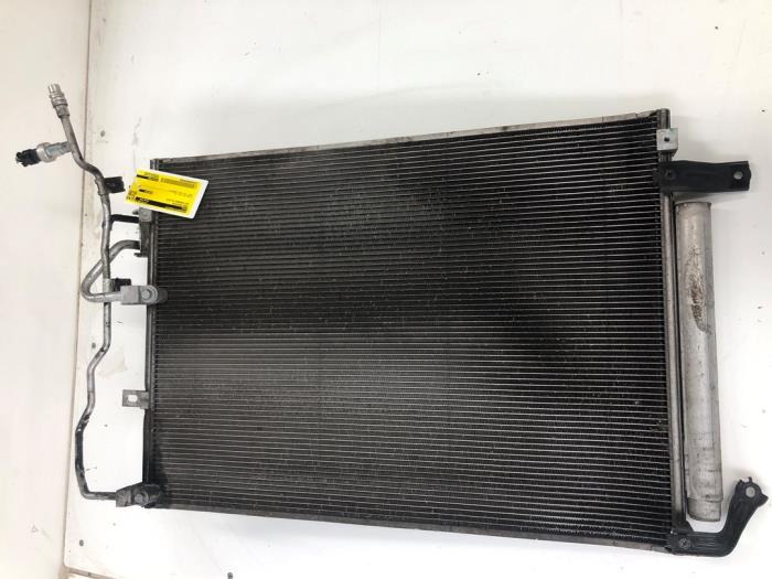 Gebruikte Radiateur Airco Jeep Cherokee (KL) 2.2 Multijet II 16V 4x4 Prijs € 131,25 Margeregeling aangeboden door Wessel Parts & Service B.V.