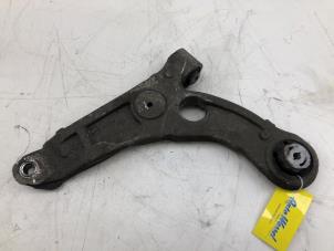Gebruikte Draagarm links-voor Jeep Cherokee (KL) 2.2 Multijet II 16V 4x4 Prijs € 149,00 Margeregeling aangeboden door Wessel Parts & Service B.V.