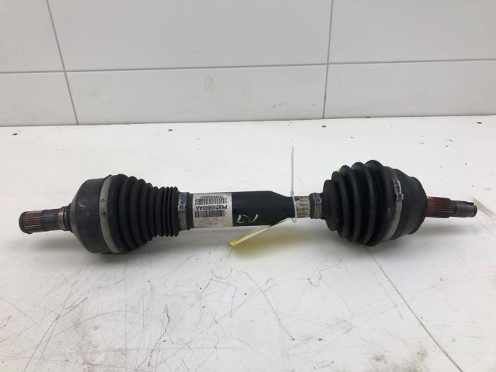 Gebruikte Steekas links-voor Jeep Cherokee (KL) 2.2 Multijet II 16V 4x4 Prijs € 471,45 Margeregeling aangeboden door Wessel Parts & Service B.V.