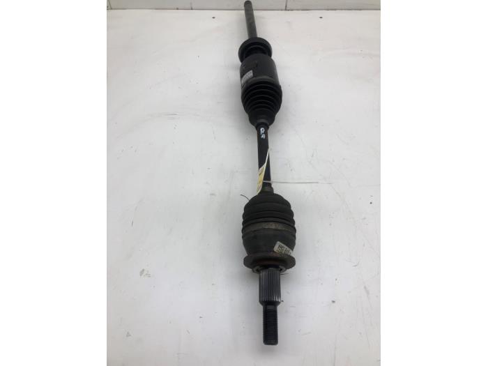 Gebruikte Steekas rechts-achter Jeep Cherokee (KL) 2.2 Multijet II 16V 4x4 Prijs € 313,95 Margeregeling aangeboden door Wessel Parts & Service B.V.