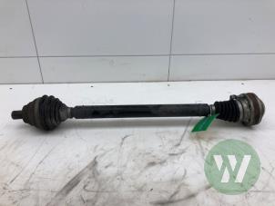 Gebruikte Cardanas rechts-voor (VWA) Volkswagen Passat Variant (365) 2.0 TDI 16V 140 Prijs € 49,00 Margeregeling aangeboden door Wessel Parts & Service B.V.