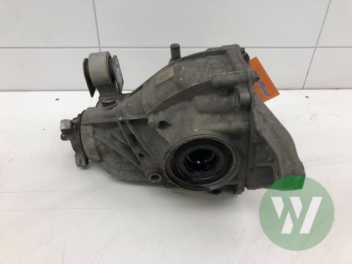 Gebruikte Cardanklok achter Mercedes GLC AMG (X253) 3.0 43 AMG V6 Turbo 4-Matic Prijs € 681,45 Margeregeling aangeboden door Wessel Parts & Service B.V.