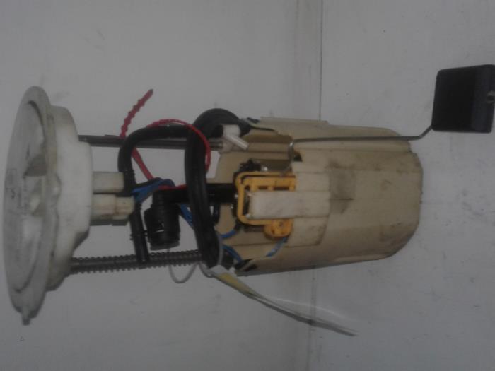Gebruikte Tank element Pomp Mercedes A (W169) 2.0 A-180 CDI 16V Prijs € 40,95 Margeregeling aangeboden door Wessel Parts & Service B.V.