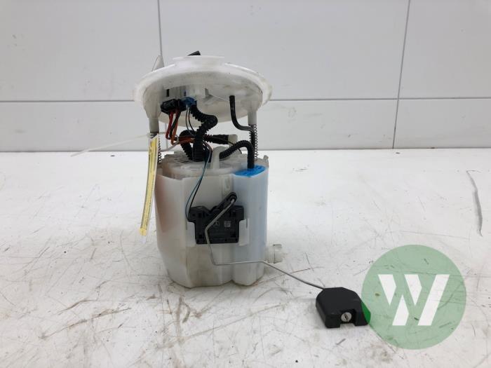 Gebruikte Tank element Pomp Mercedes GLC AMG (X253) 3.0 43 AMG V6 Turbo 4-Matic Prijs € 51,45 Margeregeling aangeboden door Wessel Parts & Service B.V.