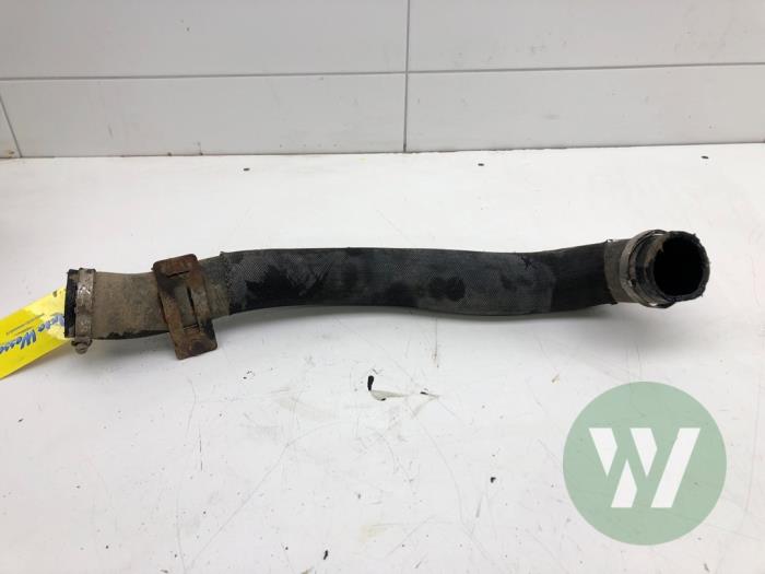 Gebruikte Intercooler Slang Toyota ProAce 2.0 D-4D 177 16V Worker Prijs € 61,95 Margeregeling aangeboden door Wessel Parts & Service B.V.