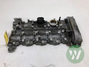 Gebruikte Kleppendeksel Mercedes C Estate (S205) C-300 2.0 Turbo 16V EQ Boost 4-Matic Prijs € 349,00 Margeregeling aangeboden door Wessel Parts & Service B.V.