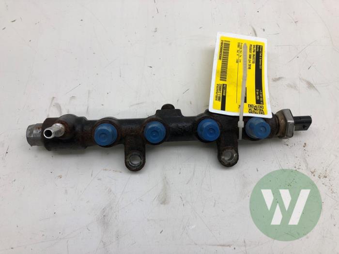 Gebruikte Injector brug Peugeot 2008 (CU) 1.5 BlueHDi 100 Prijs € 40,95 Margeregeling aangeboden door Wessel Parts & Service B.V.