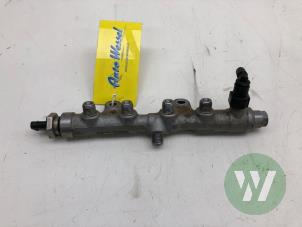 Gebruikte Injector brug Peugeot 2008 (CU) 1.5 BlueHDi 100 Prijs € 39,00 Margeregeling aangeboden door Wessel Parts & Service B.V.